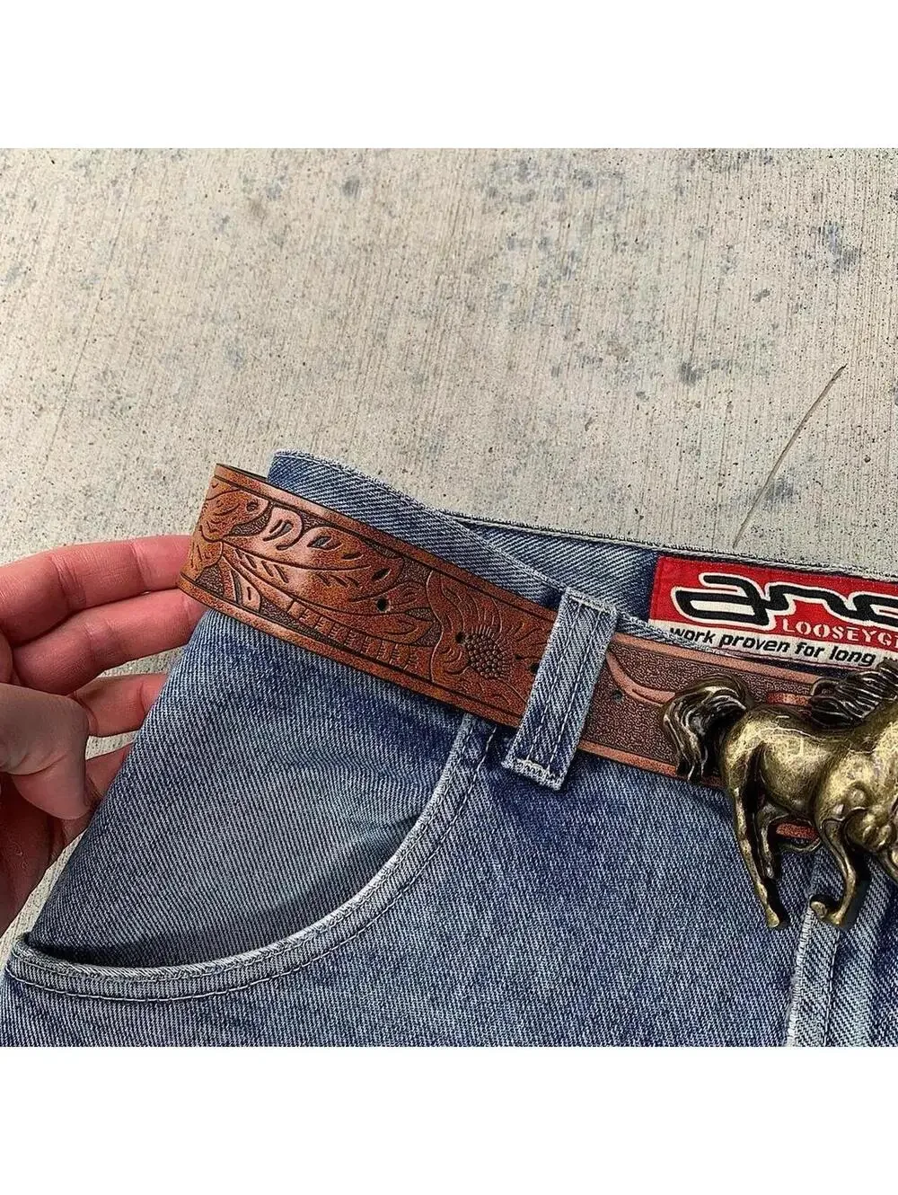 Y2k style western boho cowboy Brown leather belt with horse buckle